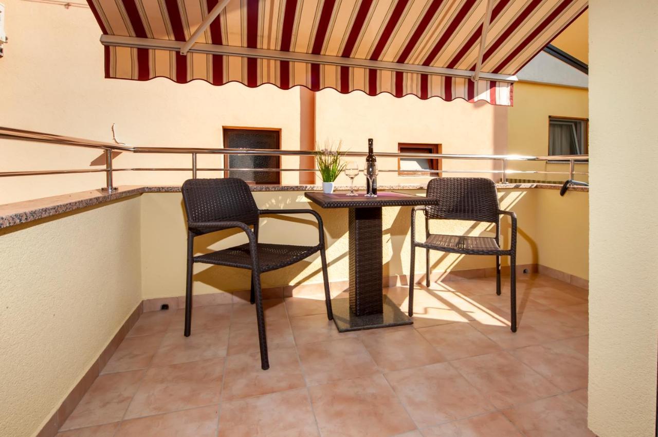 Ferienwohnung Casa Leona Rovinj Exterior foto