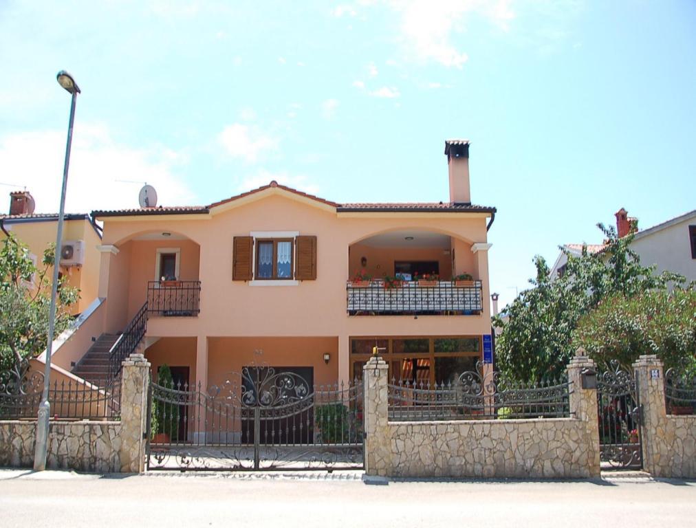 Ferienwohnung Casa Leona Rovinj Exterior foto