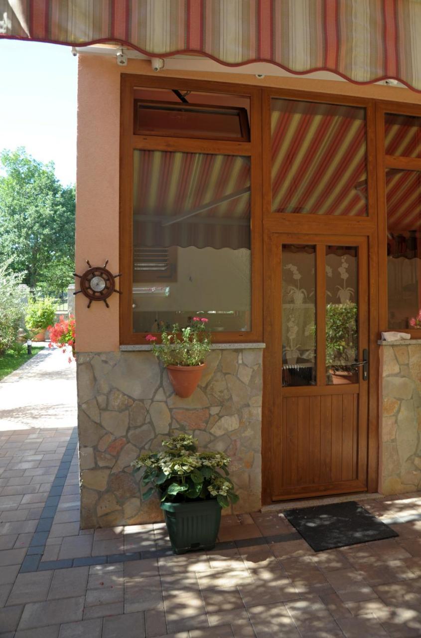 Ferienwohnung Casa Leona Rovinj Exterior foto