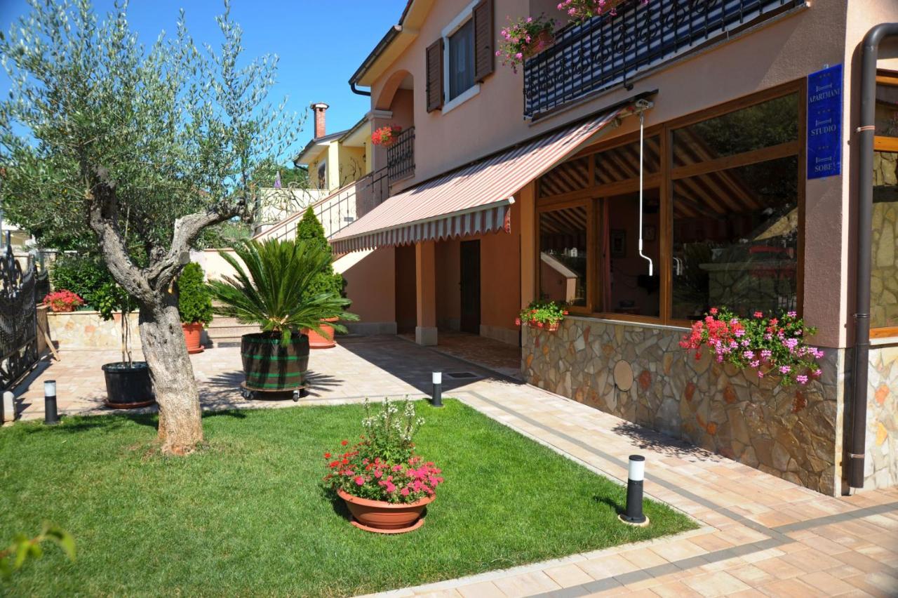 Ferienwohnung Casa Leona Rovinj Exterior foto